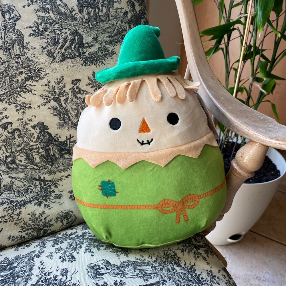 Squishmallow Samuel the Scarecrow